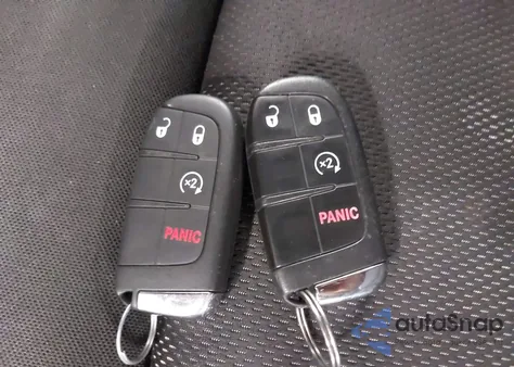 2016 Jeep Renegade Latitude z USA, uszkodzony, nr VIN ZACCJBBT1GPD75834